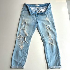 Women’s ripped jeans size 29